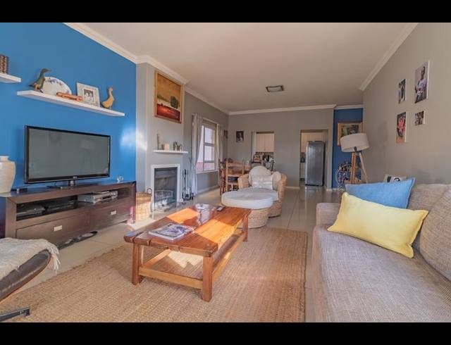 2 BEDROOM TOWNHOUSE FOR SALE IN GREENSTONE HILL